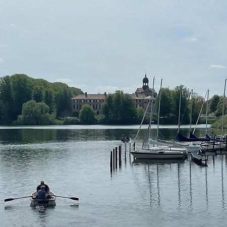 Ferienwohnung Flat In Eutin On The Kleiner Eutiner See Lake Exterior foto