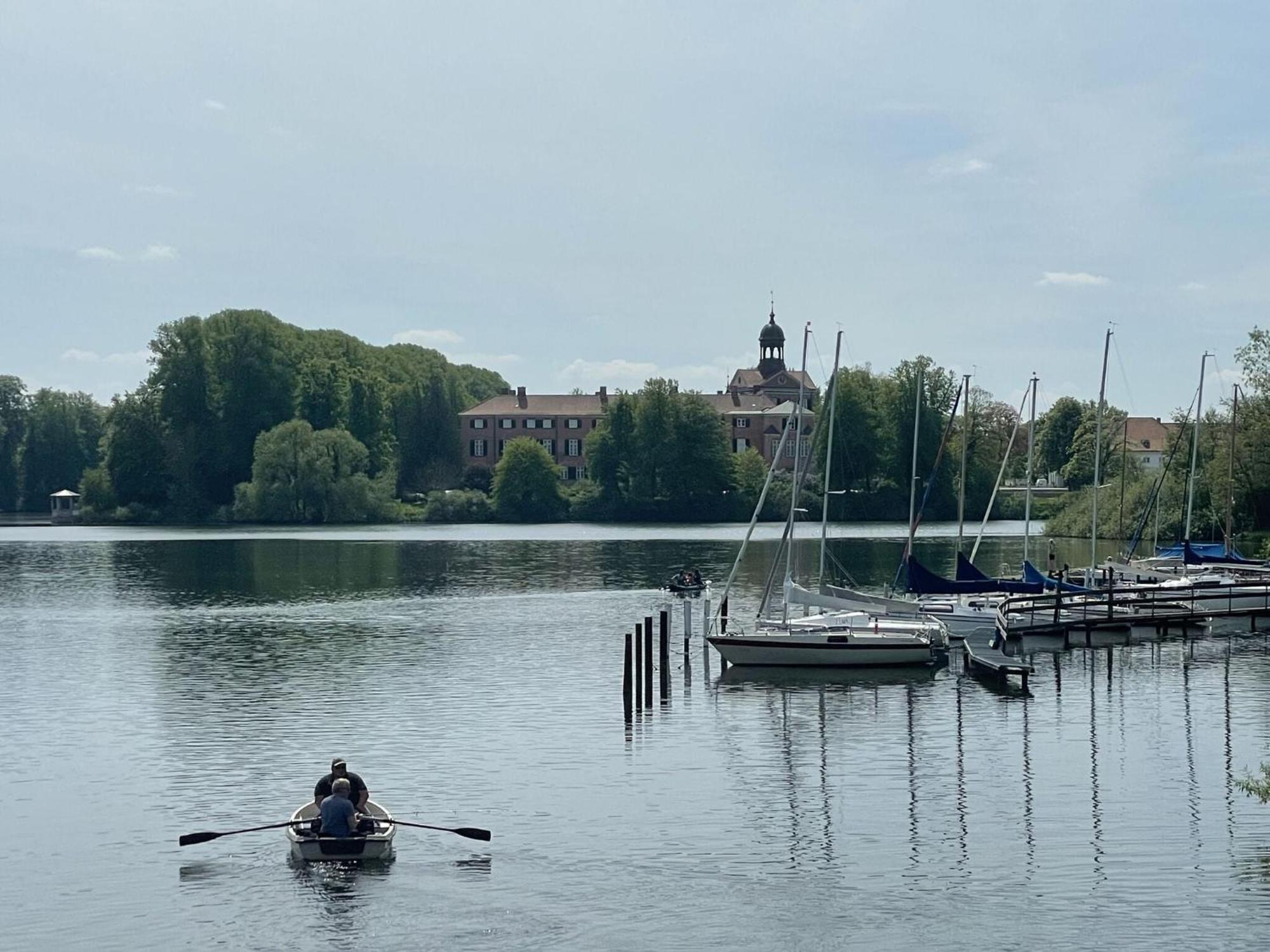 Ferienwohnung Flat In Eutin On The Kleiner Eutiner See Lake Exterior foto